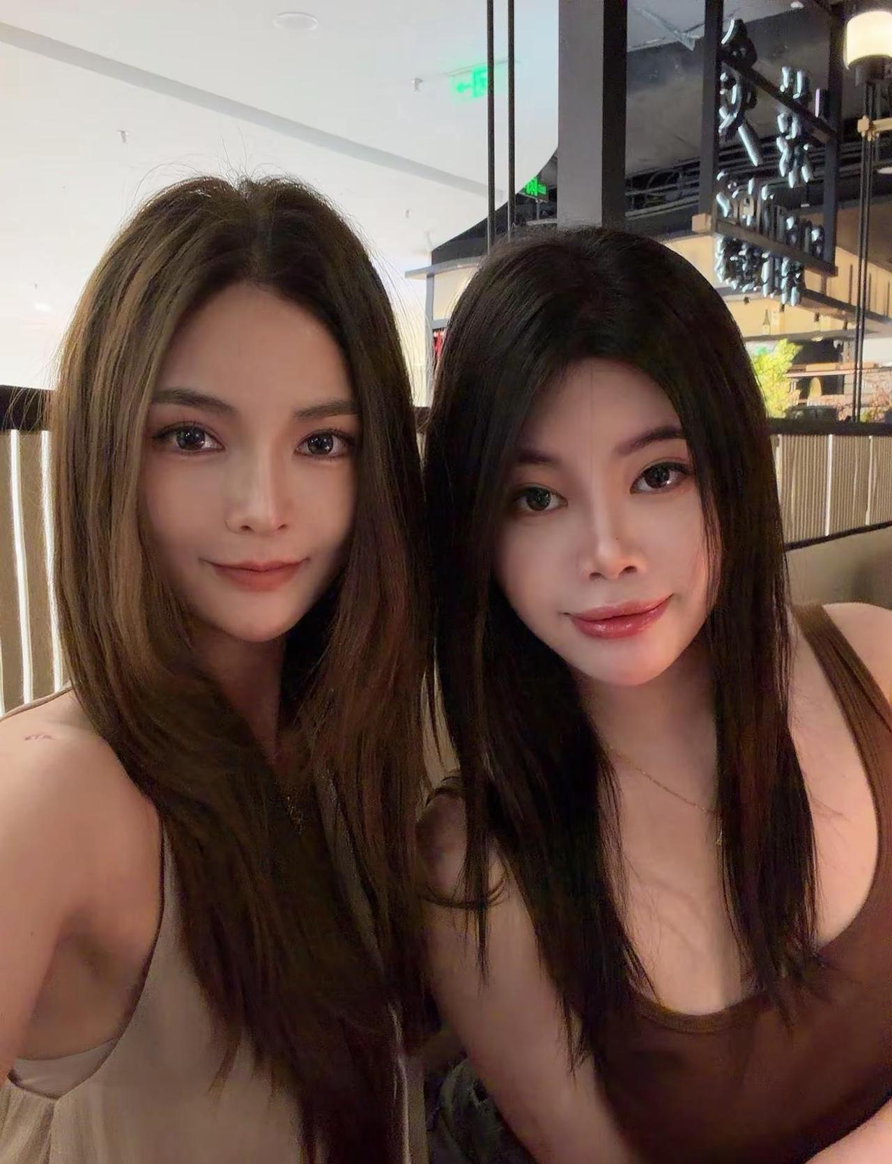说爱我让我听听鬼话 ootd每日穿搭 时尚穿搭 姐妹氛围感 闺蜜合照