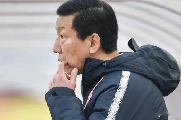 你们怎么说都有理是吗？以后说话长点心吧！
  上赛季山东泰山客场战平上海海港赛后