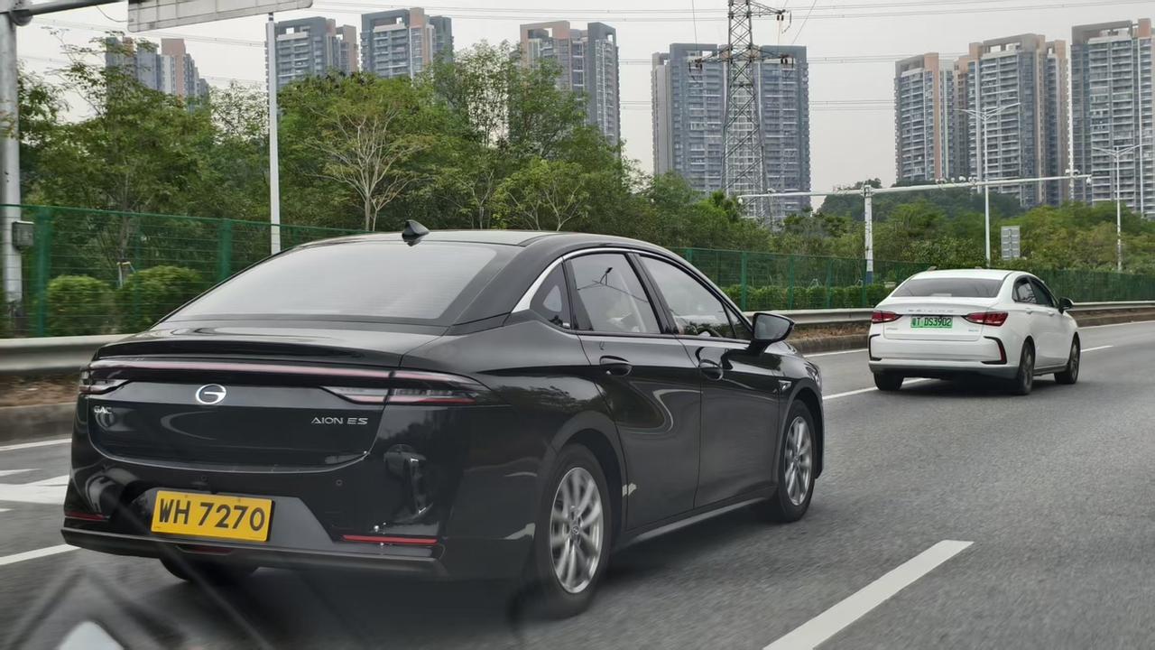 应该是全香港最平的纯电轿车
13万港币，不需要参加一换一（以旧换新）
真心便宜到