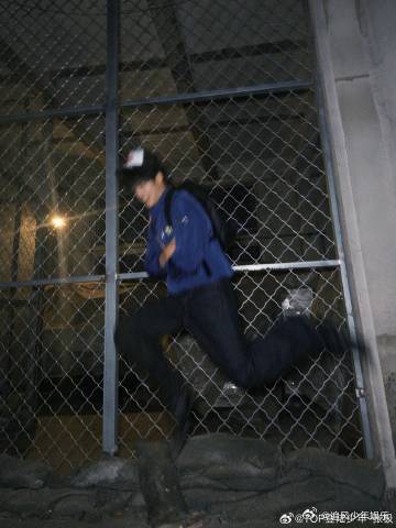 赵丽颖站姐发了张极赵丽颖老师的站姐发声，让我们看到了张极在音乐道路上的潜力，未来