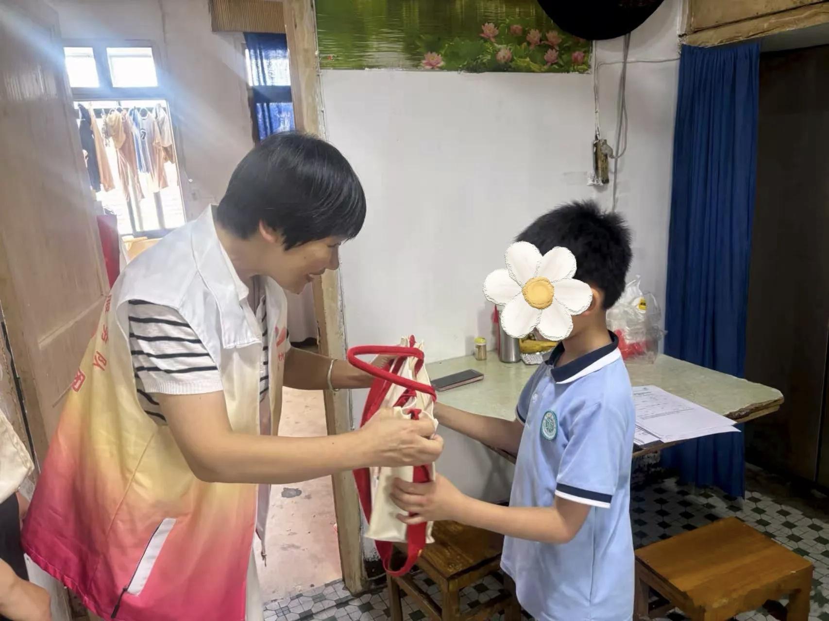 宁波宁海妈妈解忧团守护孩子向阳成长  很多家长被孩子叛逆躁动、糟糕的亲子关系压得