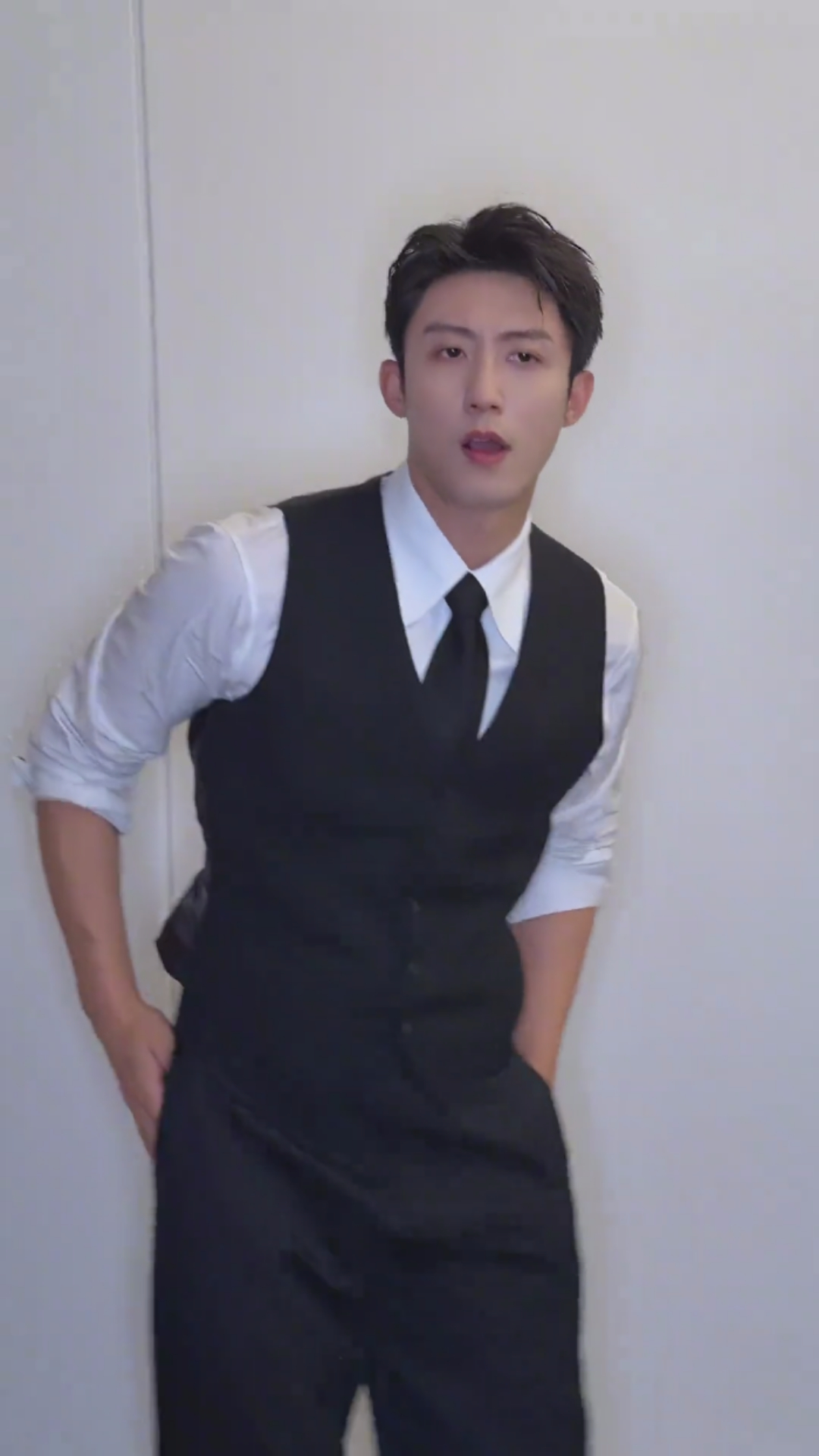 是谁允许你做出这样诱惑的表情的！表情管理大师szd，无论是跳舞，跳伞还是打架，永