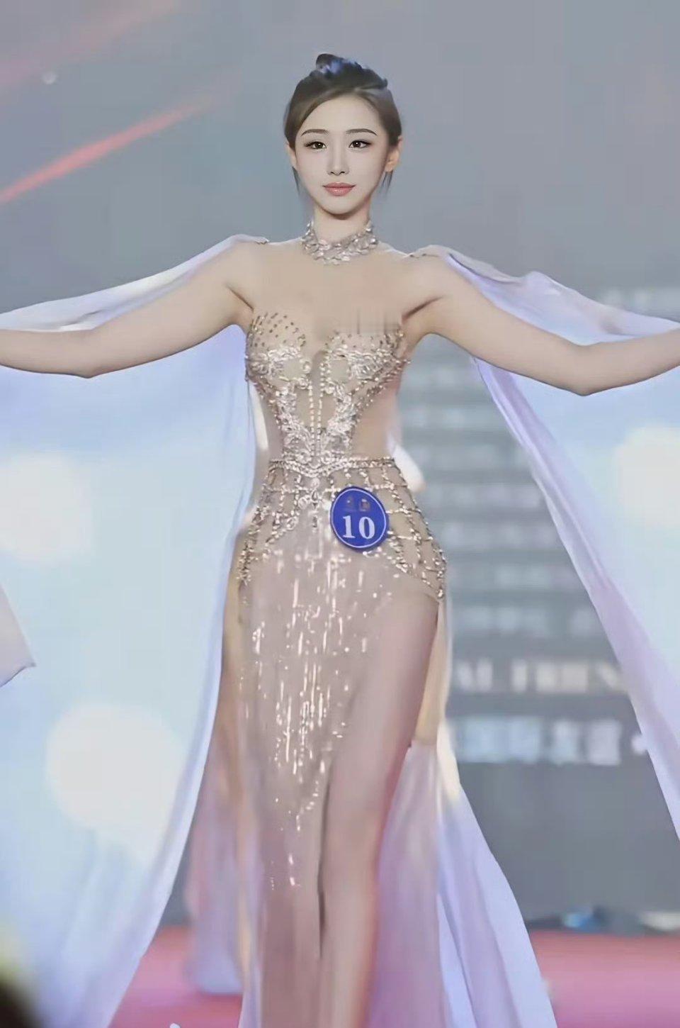 现在的选美都这么夸张的吗？ 