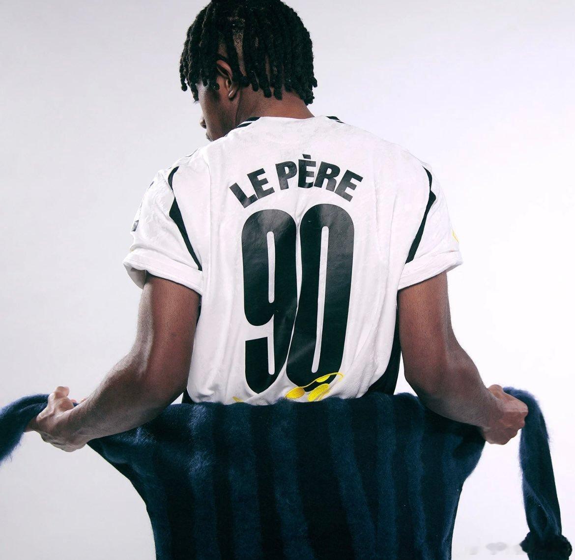 Juventus x le PÈRE x Adidas 全新限定版联名球衣上市，