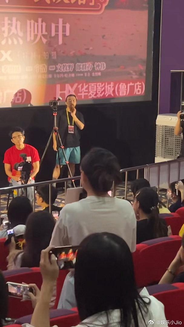 欢迎来龙餐馆每个角色都有高光欢迎来龙餐馆适合每个年龄阶段的人有观众看完电影大受震