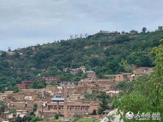 窑火千年续新韵 陈炉古镇焕新生
 
昨天，和几位朋友踏上了探访铜川陈炉古镇的旅途