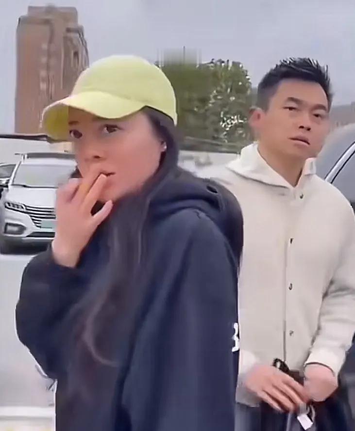 上海律师许晟骜的瓜真是越扒越有趣！
人家律师证还是中美双料的，结果这人偷吃被抓了