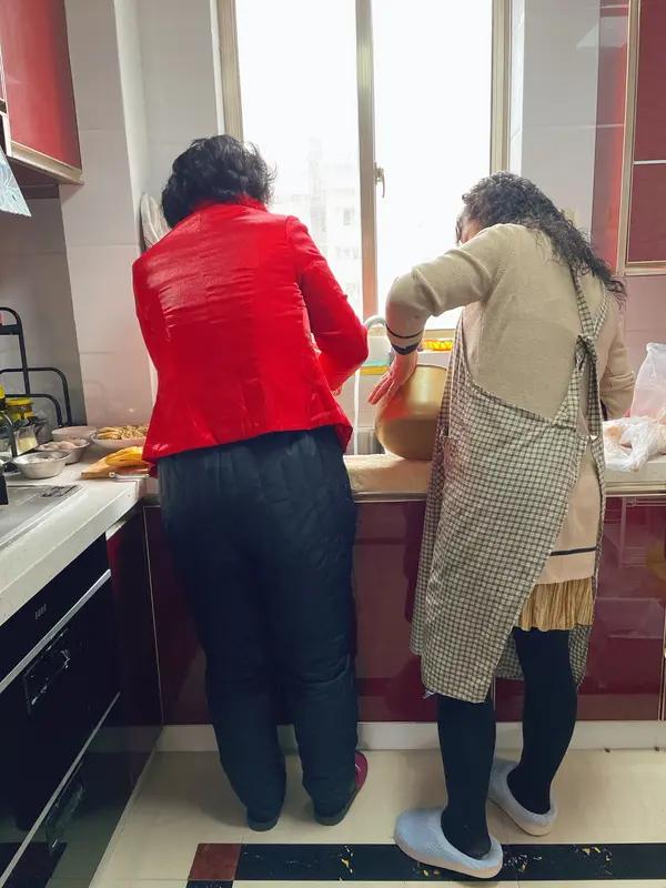 过日子久了才懂，婆家再好，也不是自己的家
没结婚的时候，总以为嫁人就是多了一个家