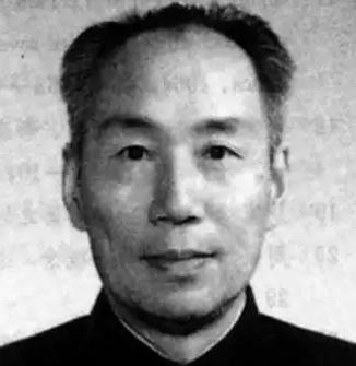 1972年5月，北京卫戍区警卫班长赵保群，接到连队指导员通知，提干政审已经批准，