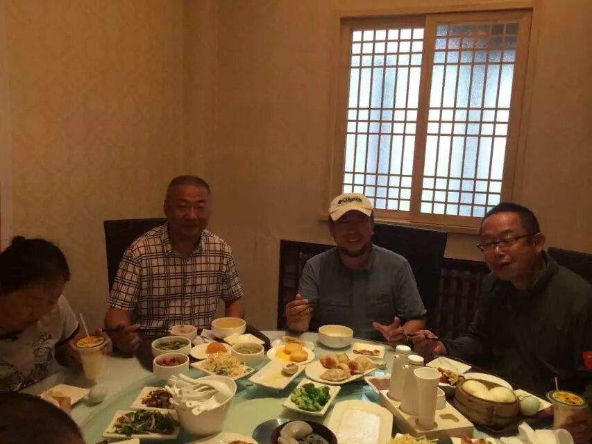 逊克，黑龙江省的一座小城，一座非常漂亮的城市，也是一座火山爆发的熔岩地层遗迹的见