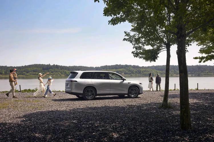 中国路况很复杂，萝卜快跑替代网约司机，还有太多的技术需要攻破，缓冲时间最少也得四