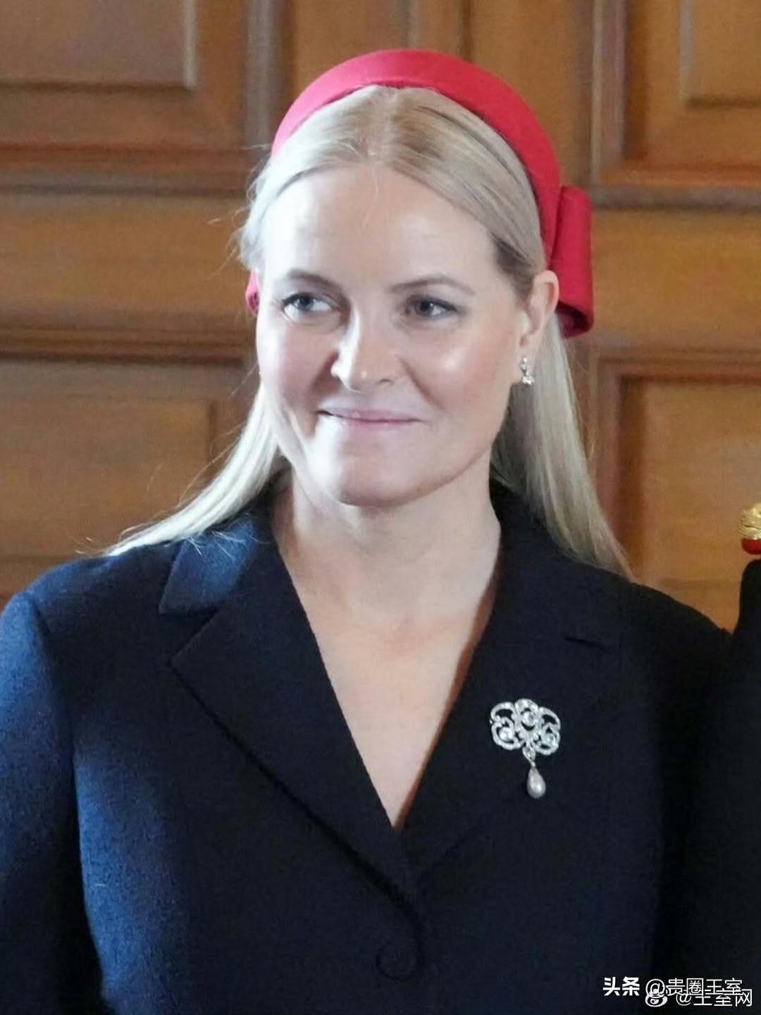 正式宣布！哈康王储是欧洲王室最痴情的男人！

当地时间3月24日，比利时国王夫妇