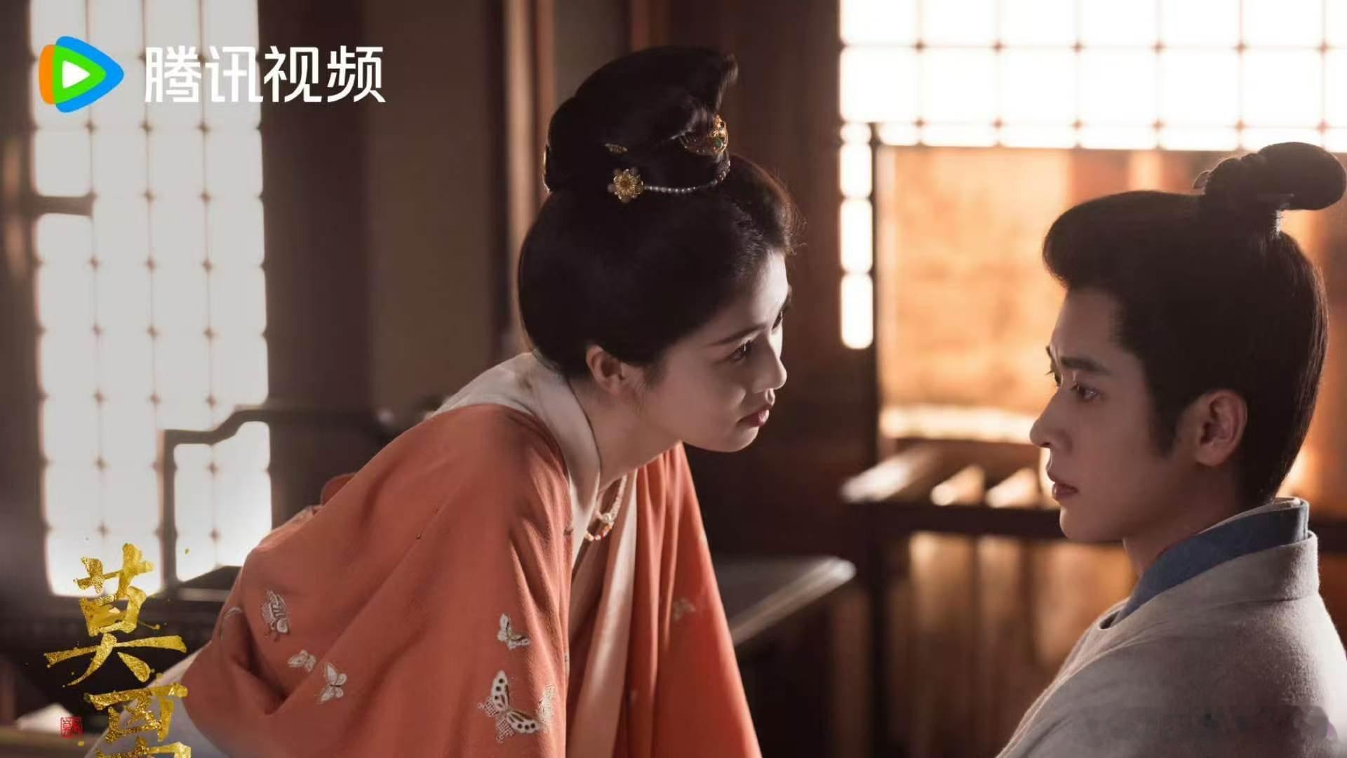 白鹿梨子在左丞磊茄子在右 叶璃这个角色太适合白鹿了，幻境人物的脆弱感和复仇女王的