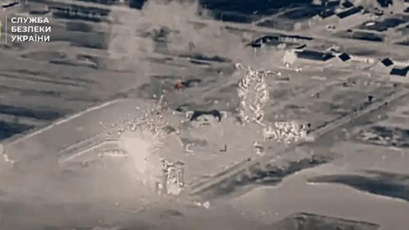 图文：乌安全局精英阿尔法部队发动袭击　摧毁俄军铠甲-S1地对空导弹毙伤近１００名