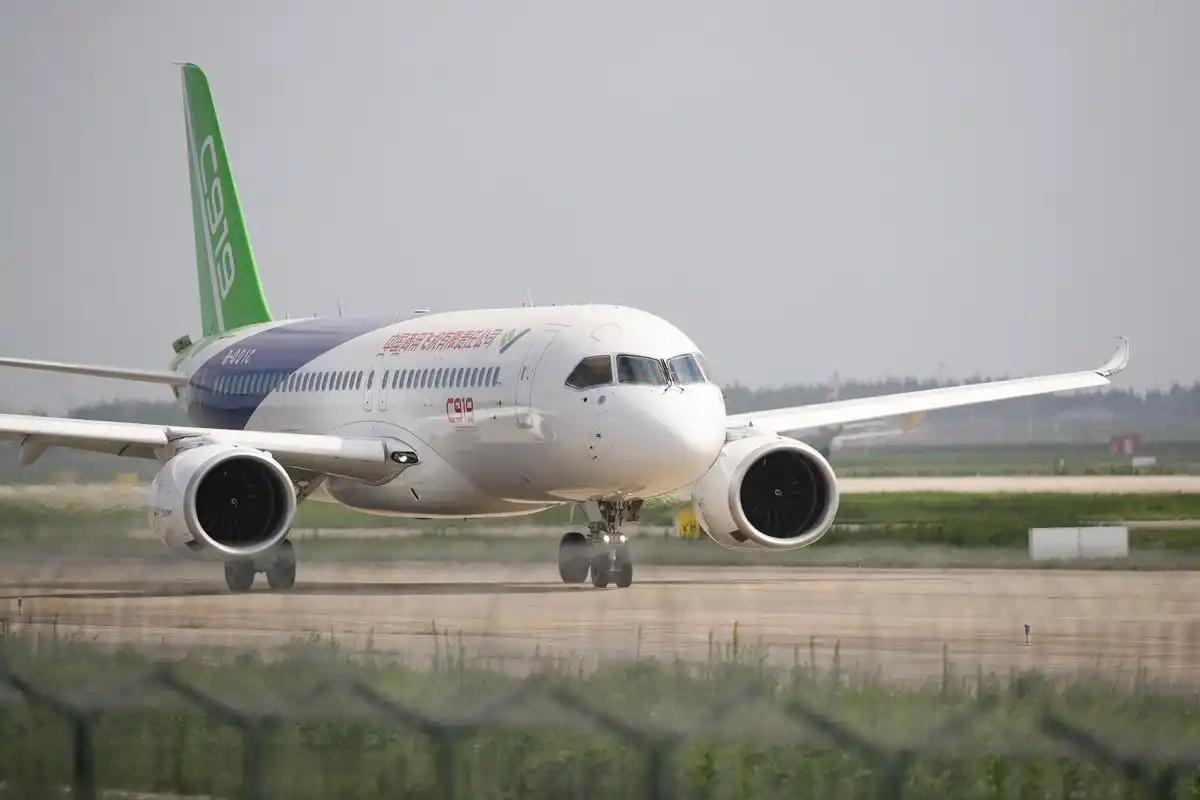 7月20日，英国范堡罗航展传来重磅信号：中国商飞将C909、C919、C929首