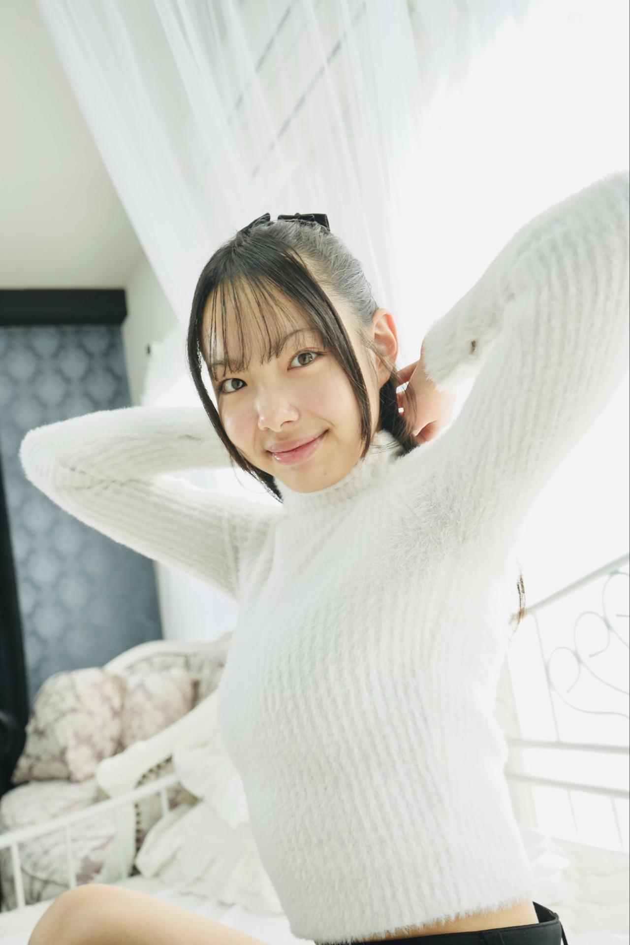 白衣飘飘，笑语盈盈。