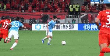 上海海港1比1深圳新鹏城  安佩姆红牌 中超第10轮，上海海港主场1比1战平深圳