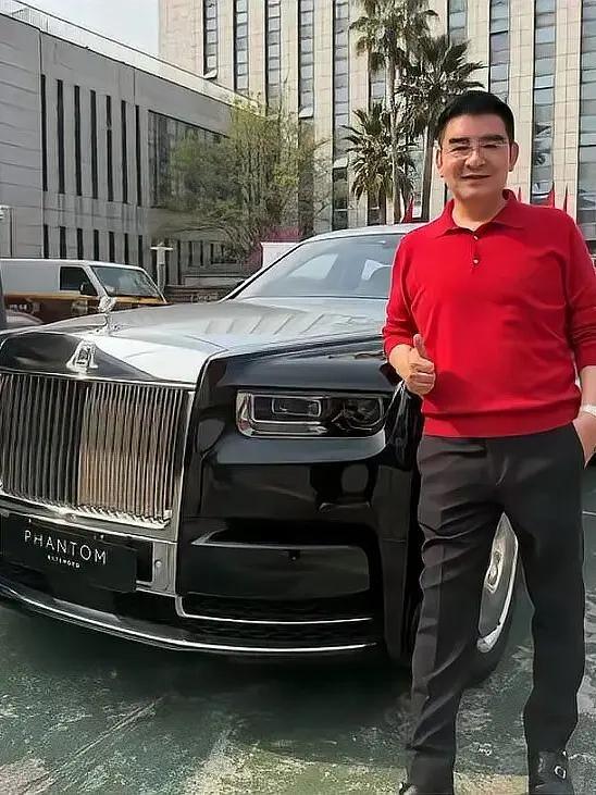 陈光标送中国唯一2026款加长劳斯莱斯幻影（1300万） 给张雪，表彰其率国产机