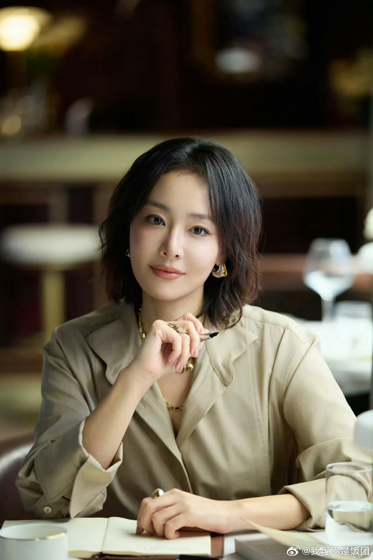 高叶回忆外公离世崩溃大哭周五晚高疯 被高叶的一番话狠狠戳中，不必讨好谁、不必当开