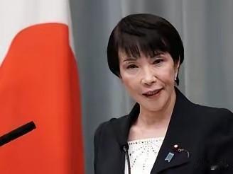 发现了一个奇怪的现象！

高市早苗到国际上越闹，反而日本民众支持率越高。明明是把