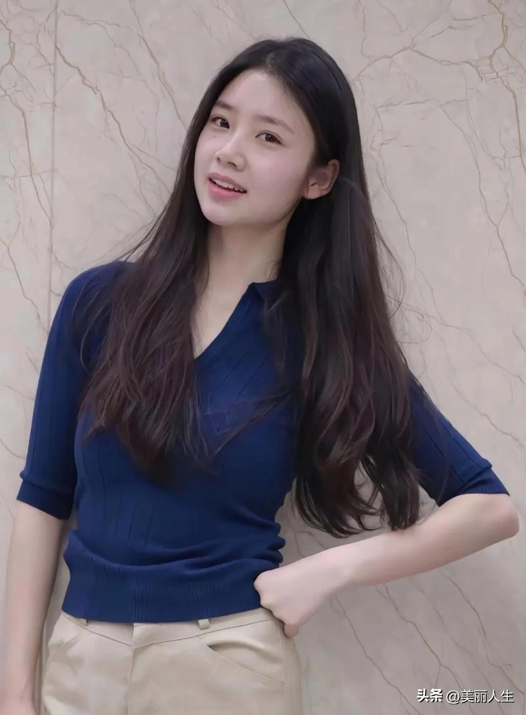 最美是浓烟
看不够的是人间
如期而至的春天🌺