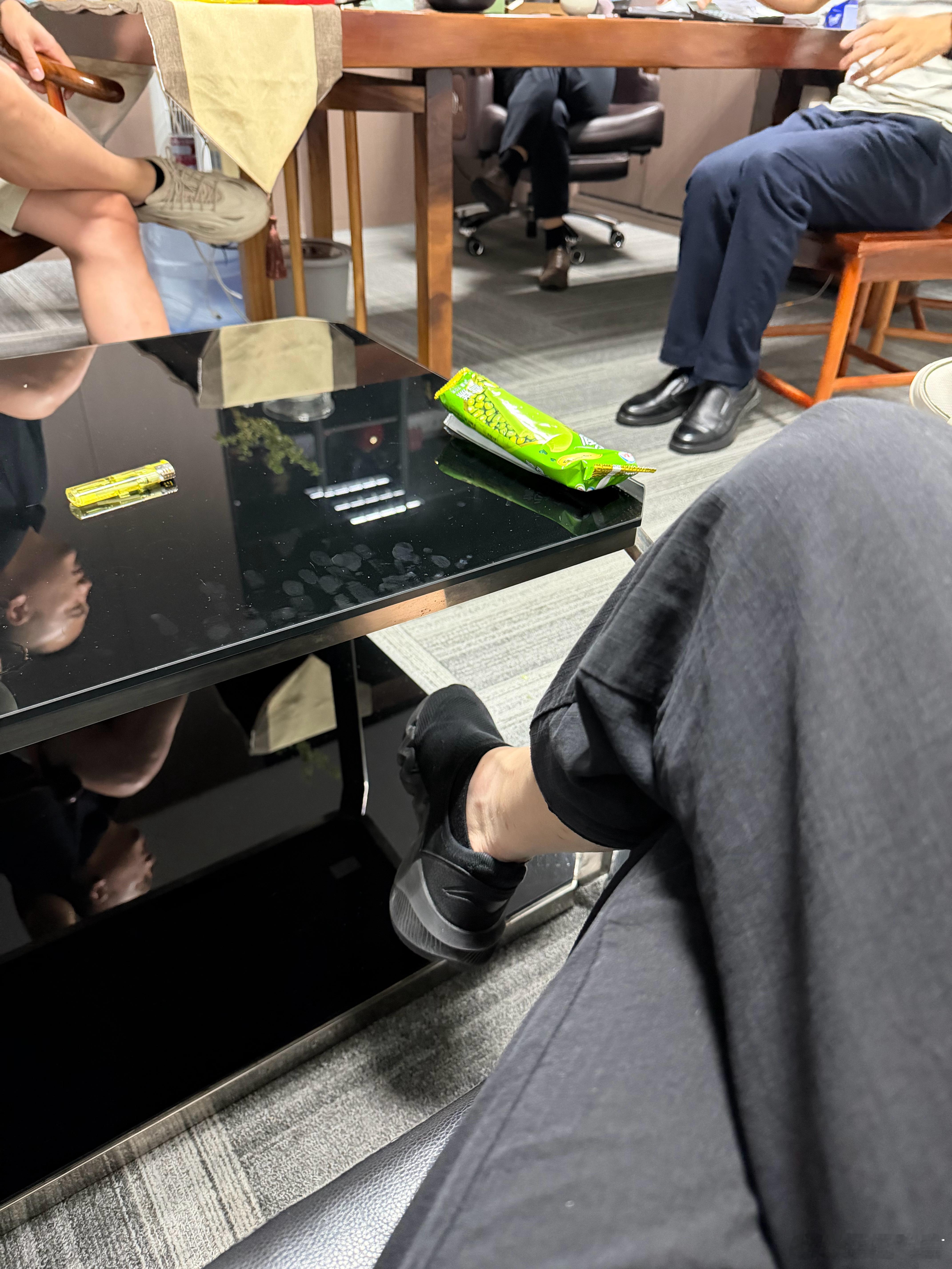 来杭州就是不停开会。 