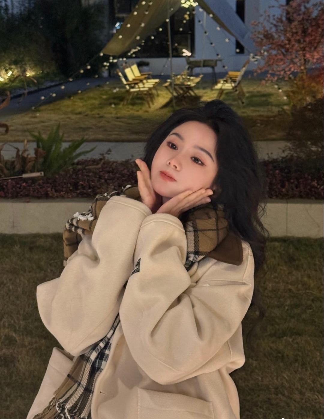 马秋元 马秋元金吾不禁 马秋元沈青叶 

我一直在等待幸福降临 但其实幸福早已降