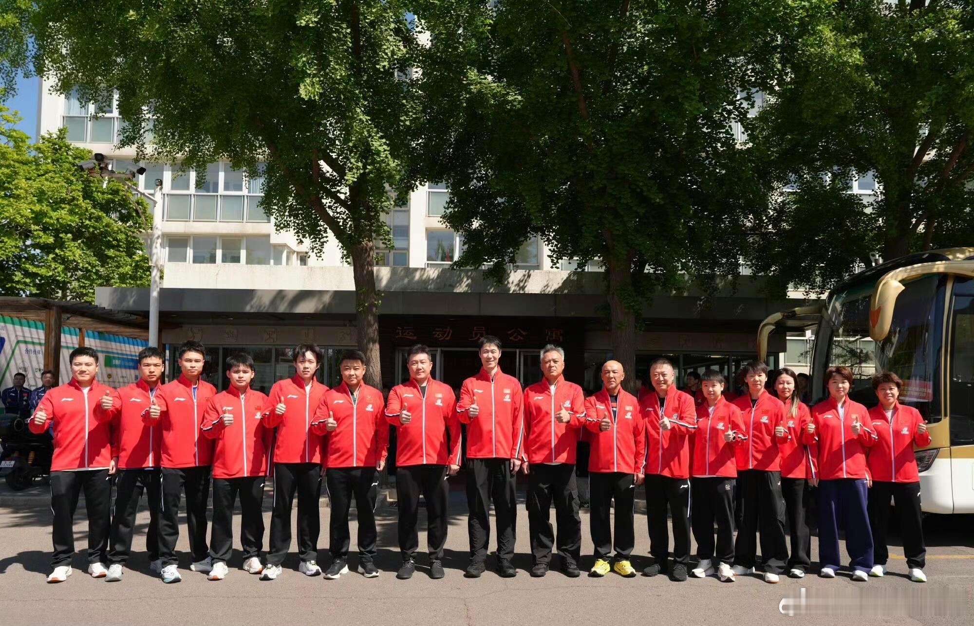 这次我们全力以赴拼就是了！！fighting！！ 