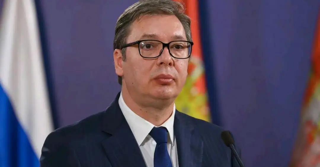 德国军方嘴上说“防御”，手里却把F-35当玩具摆弄。
立陶宛常驻一个装甲旅，地下