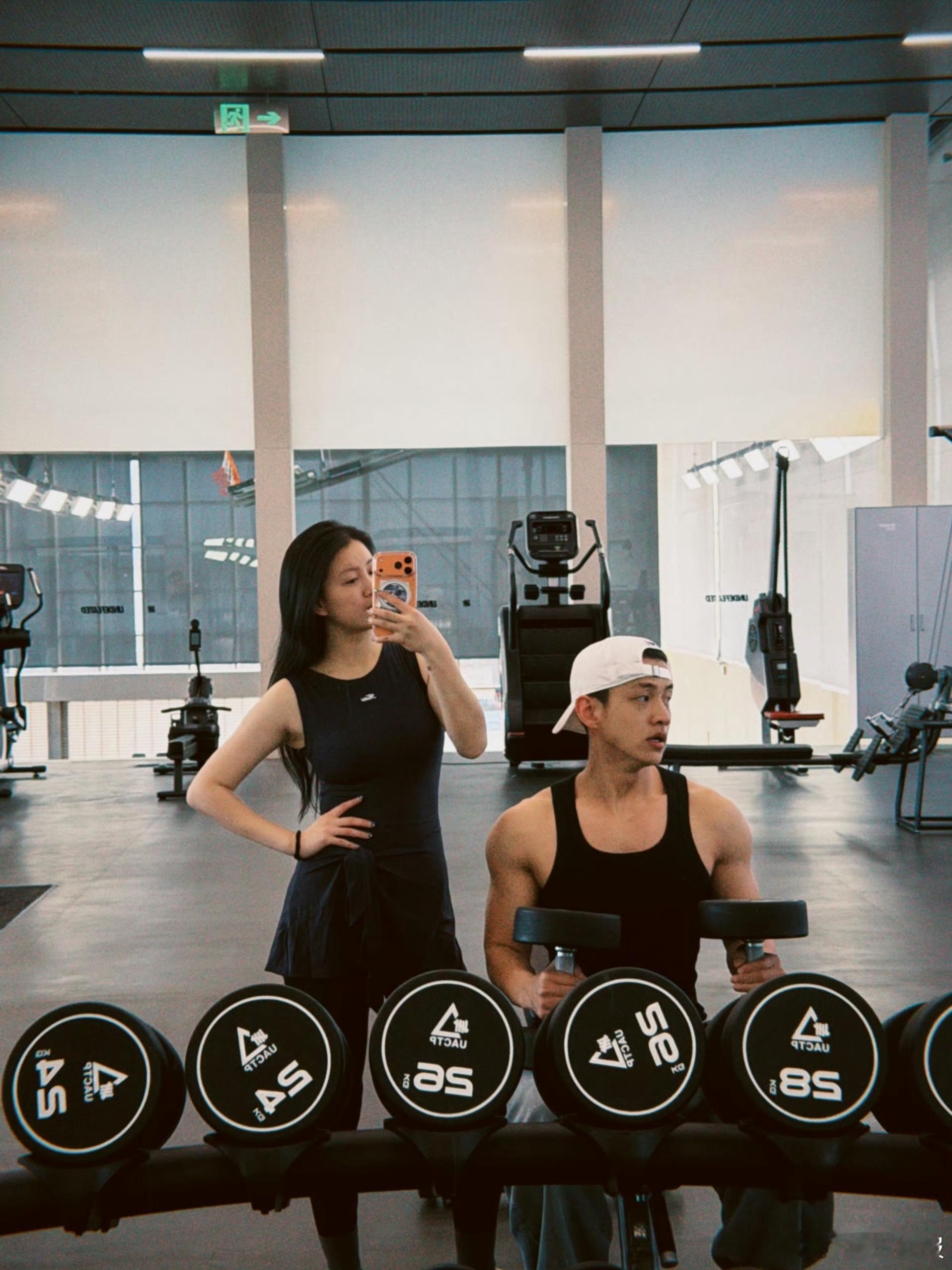 李嘉格说男友有母爱感李嘉格带男友上结婚综艺 能找到一个像妈妈一样包容你的伴侣，真
