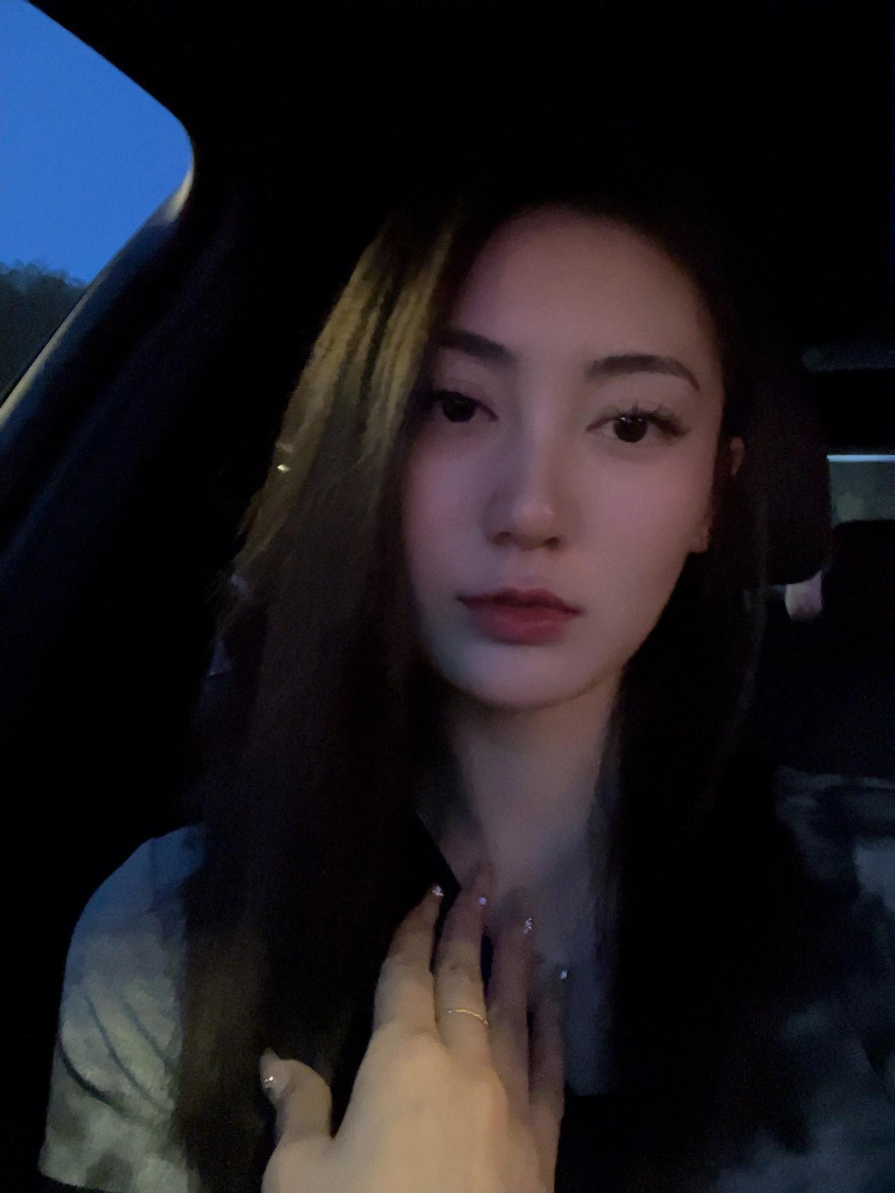 人间风月二三事，亦见风雨亦见晴。#情绪[超话]#  ​​​