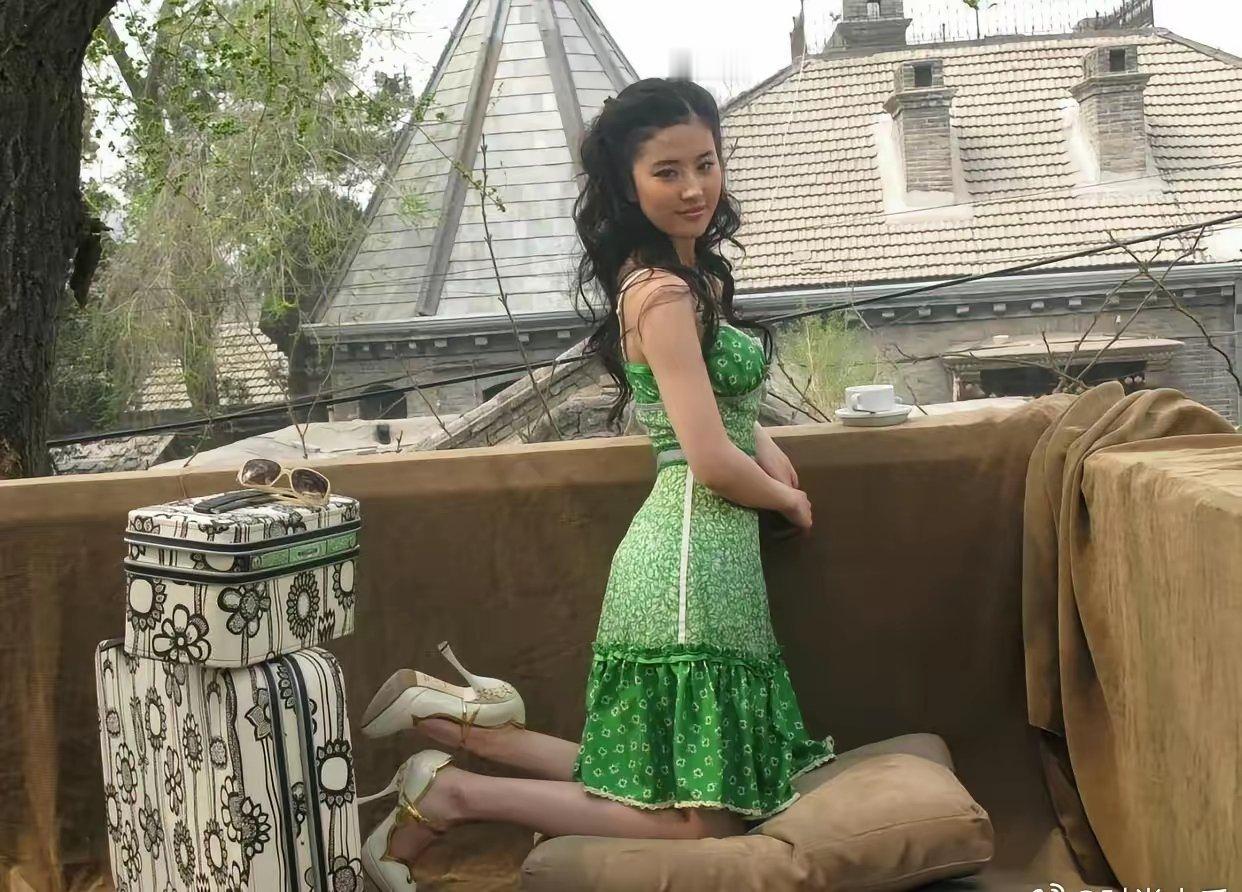 2008年的刘亦菲，没美颜没滤镜依旧纯天然的美 
