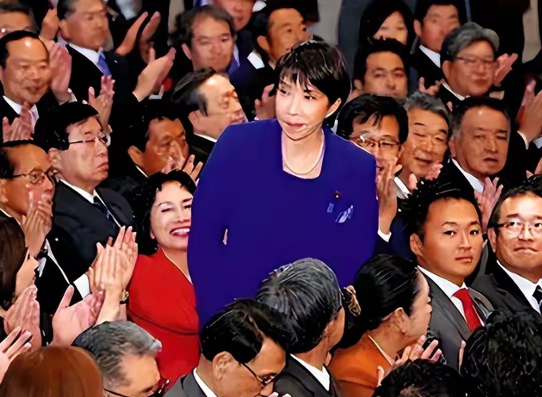 高市早苗拿俄立威后，不到数小时，普京反击，一句话堵死日本后路