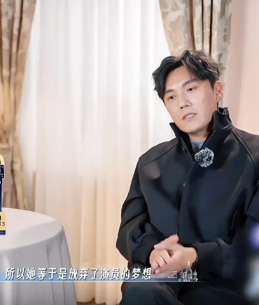 我发现大家都误解秦昊了，
他从不是综艺里的“搞笑直男”。

为何伊能静二婚还能越