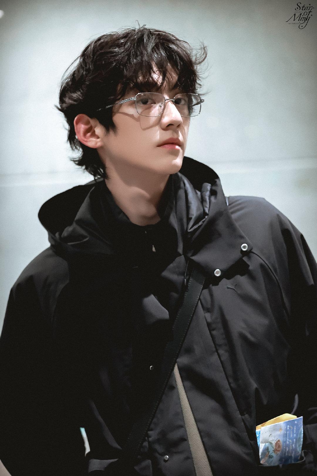 赖伟明完全是男大来的  赖伟明确实有种说不上来的帅今晚都来看好六！！你好星期六