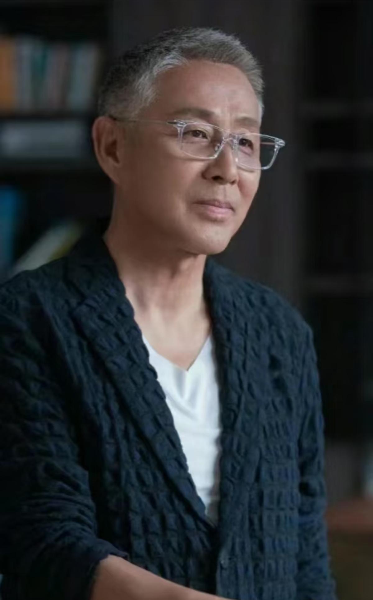 陈道明说的婚姻现实：

婚姻里最怕搭伙过日子。

因为少了生理需求，变成了彼此消