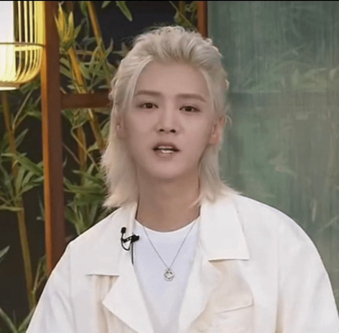 别人白发像爱豆，鹿晗白发怎么像老人？ ​​​