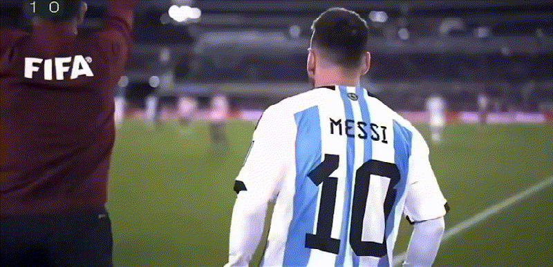 奥塔门迪实在是太不识趣了！进球了，忘记自己了？队长不听梅西队长的话，[笑哭]都给