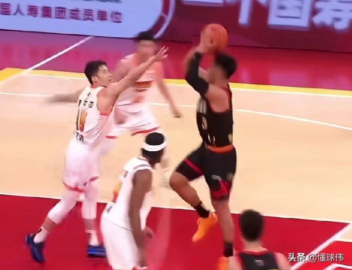 互相竞争，互相进步！庞峥麟谈贺希宁：

“他确实是非常出色。”

“不仅仅是三分