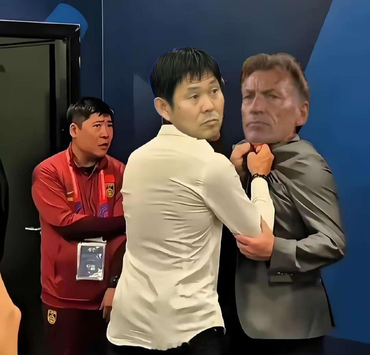 艹
