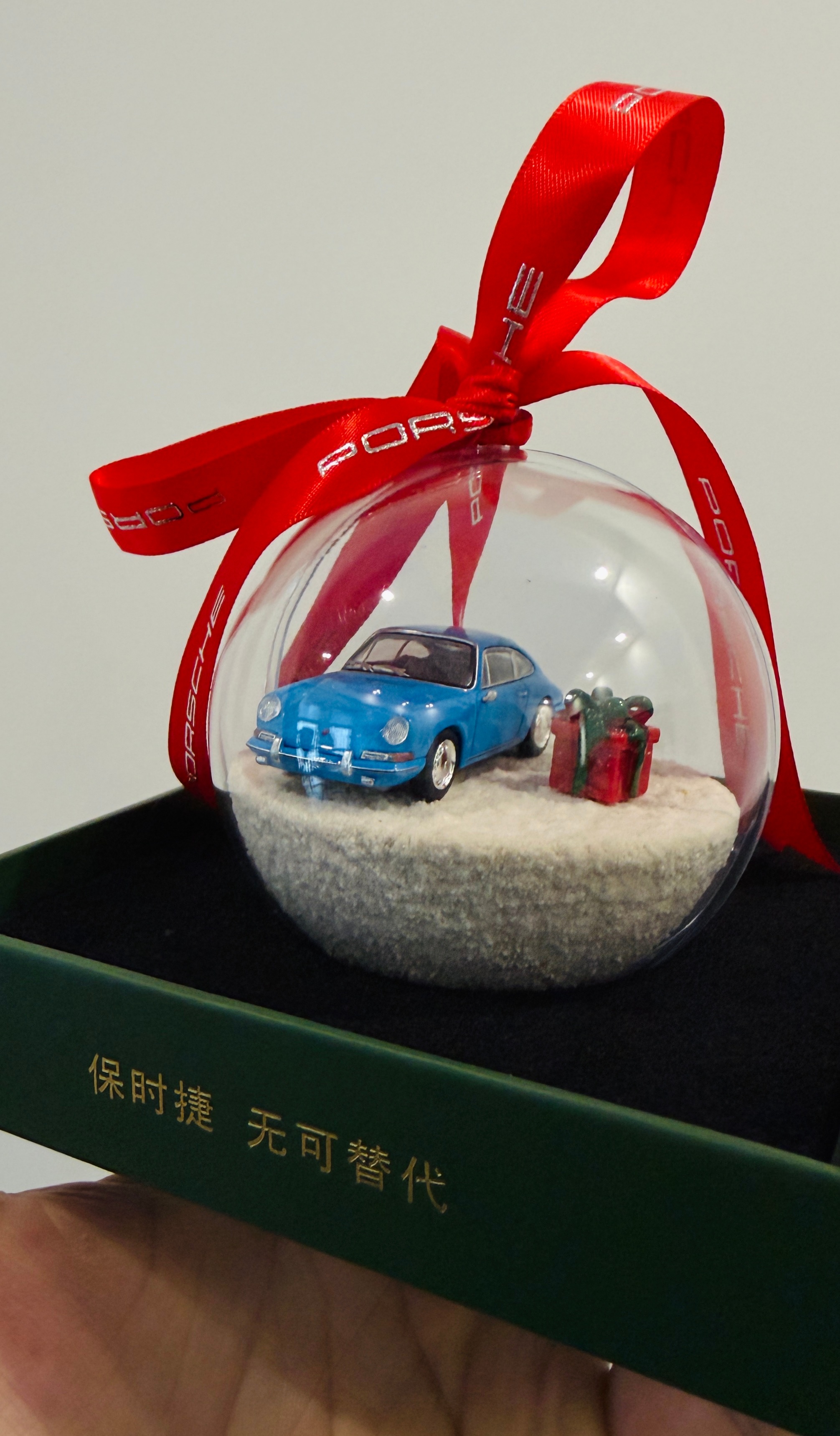 出差前抓紧开封一下保时捷的圣诞礼物好漂亮，爱了保时捷911保时捷