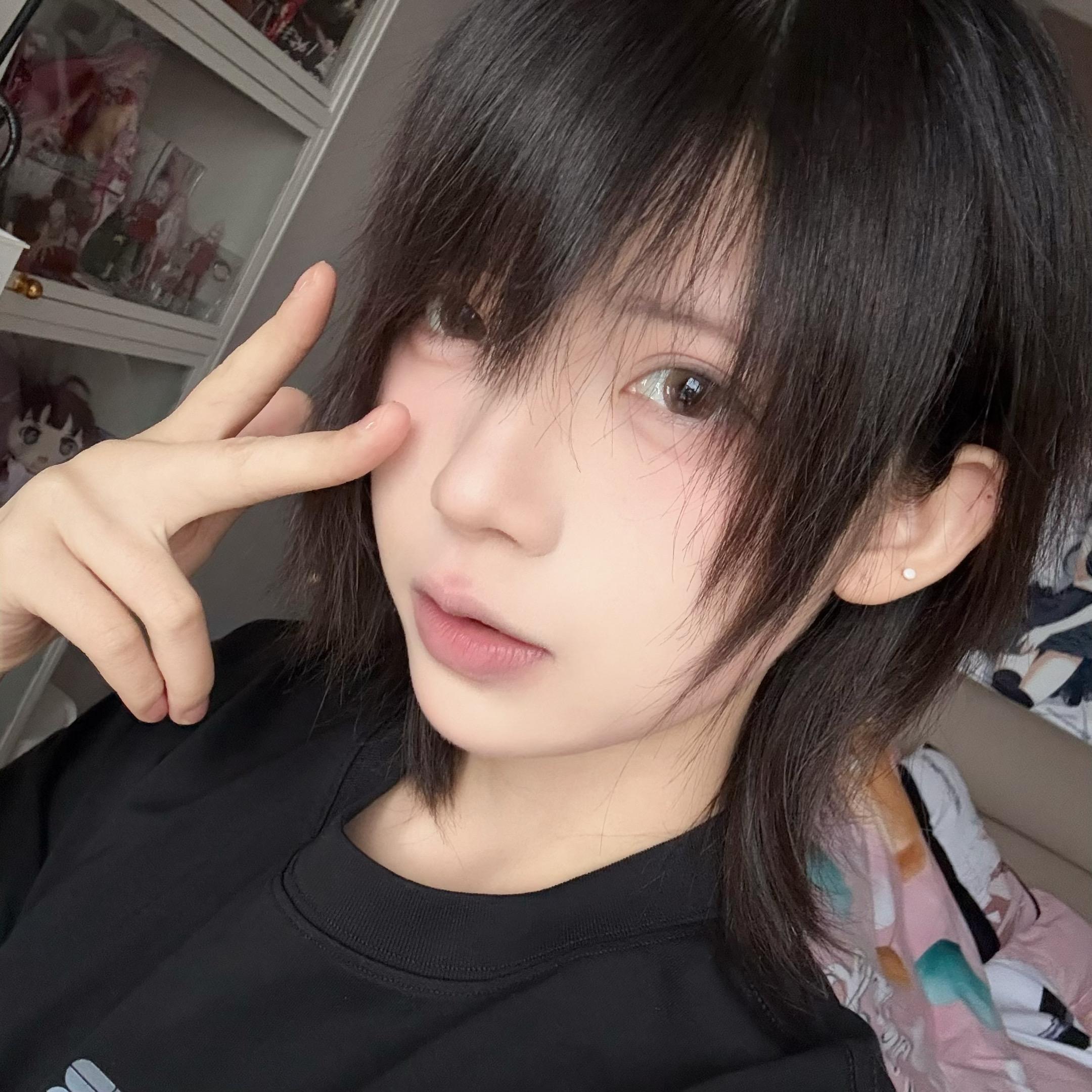 我只是一个短发女孩