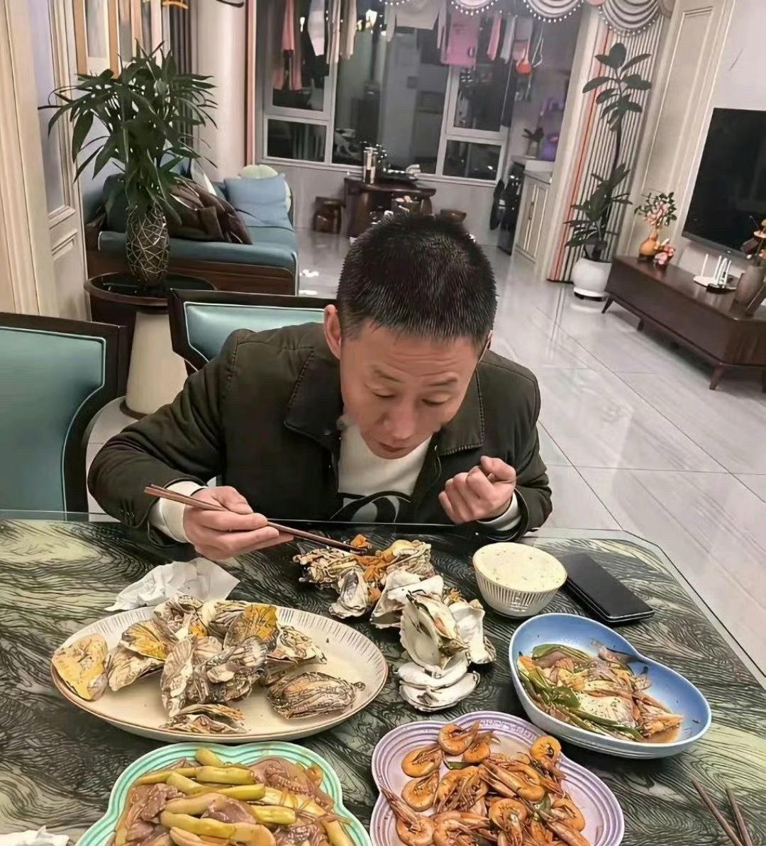 这一个人吃的午餐放全国算是什么水平？