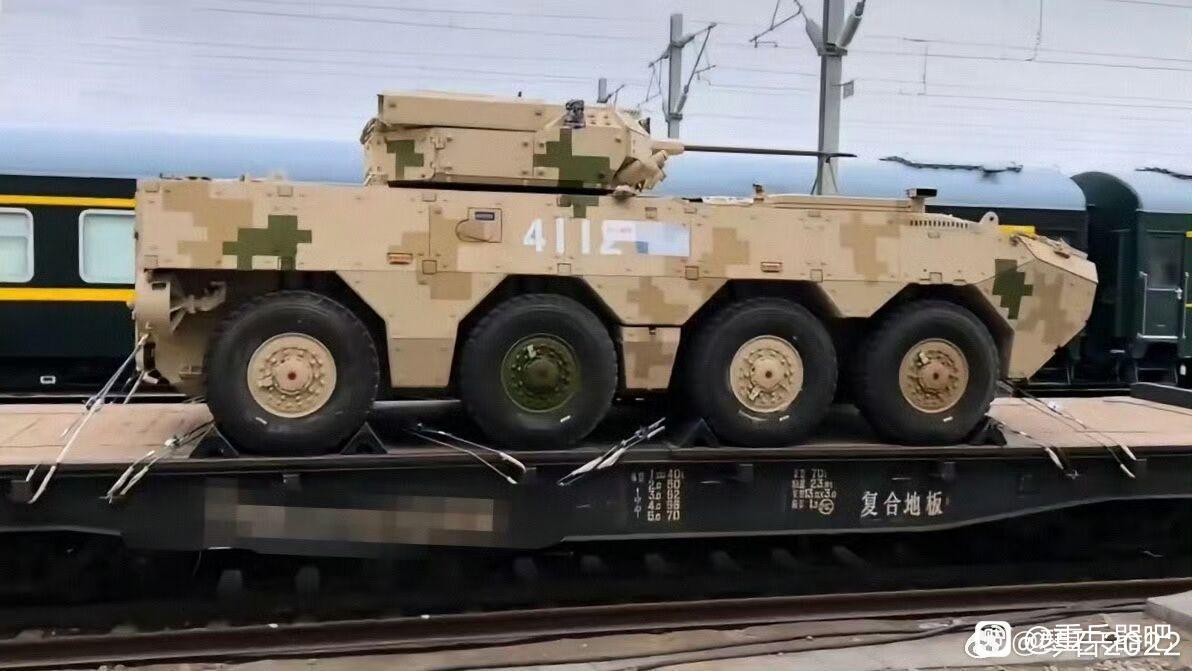 带号、服役涂装的新大八轮 [思考]无人炮塔上的新型多用途导弹发射器非常显眼[酷]