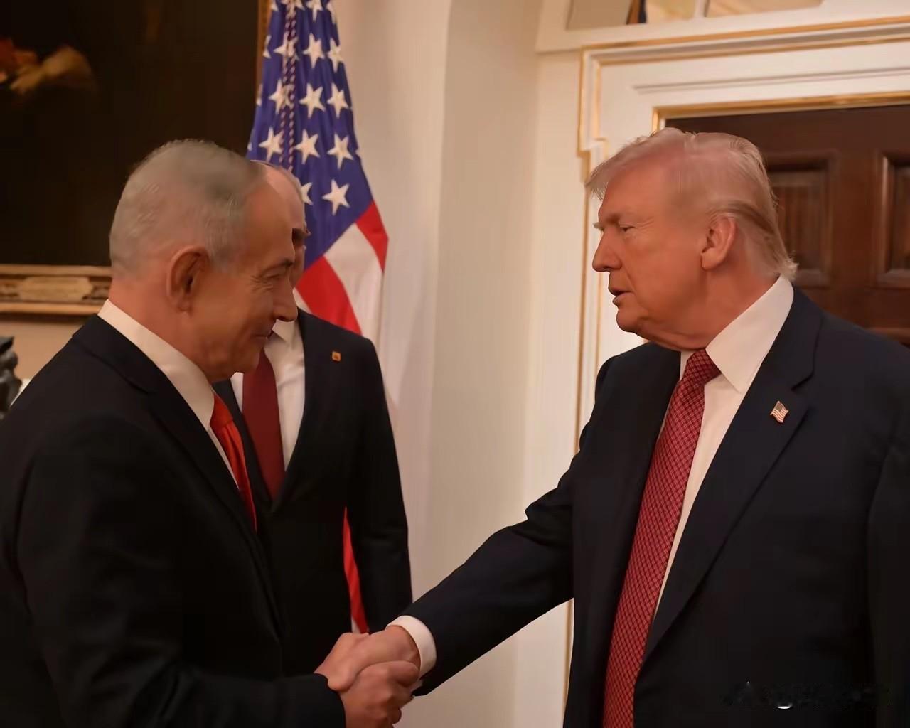 2月12日，特朗普会见了到访的以色列总理内塔尼亚胡。

两人见面聊得并不开心，核