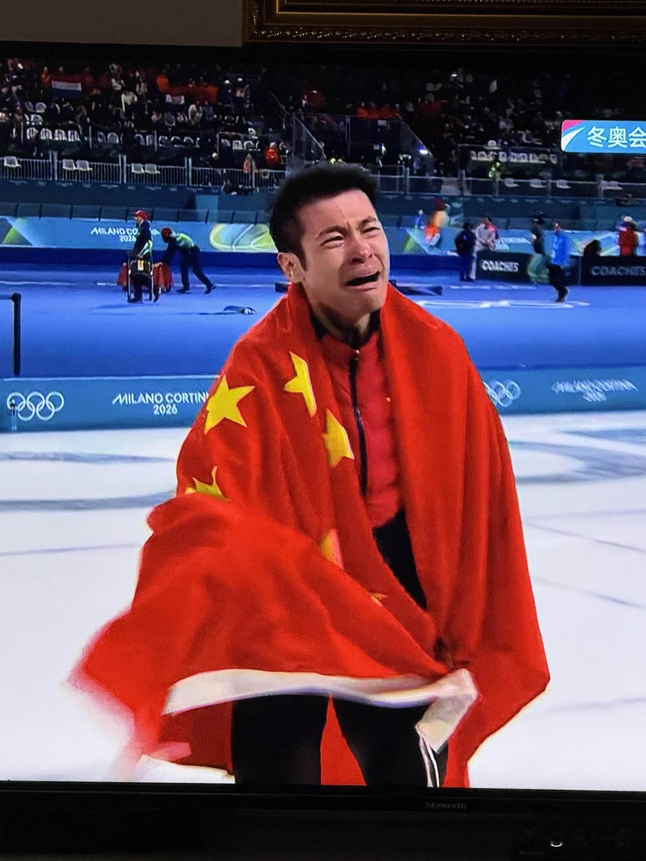 宁忠岩这枚金牌，真的看得我热泪盈眶！
亚洲第一个获得该项目冠军的人[赞][赞][