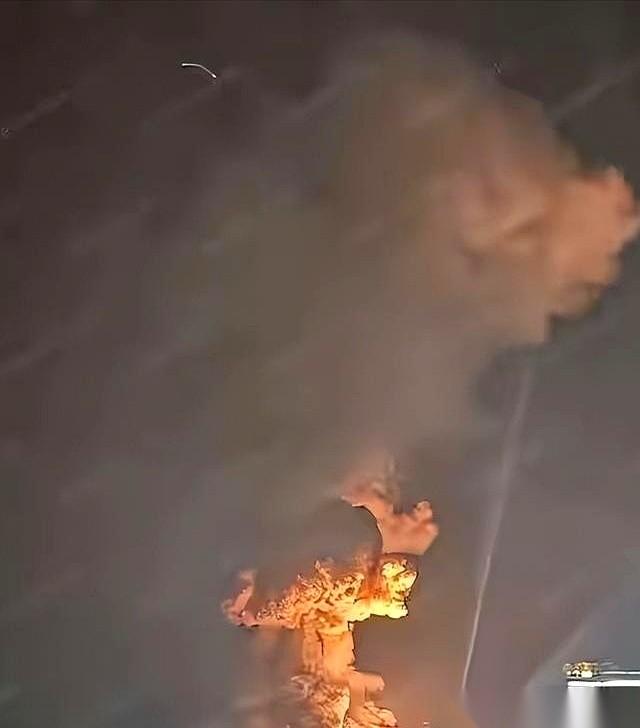 叙利亚那场仗，咱们的JY-27预警雷达，被对方炸得满地碎片。
消息传回国内，不少