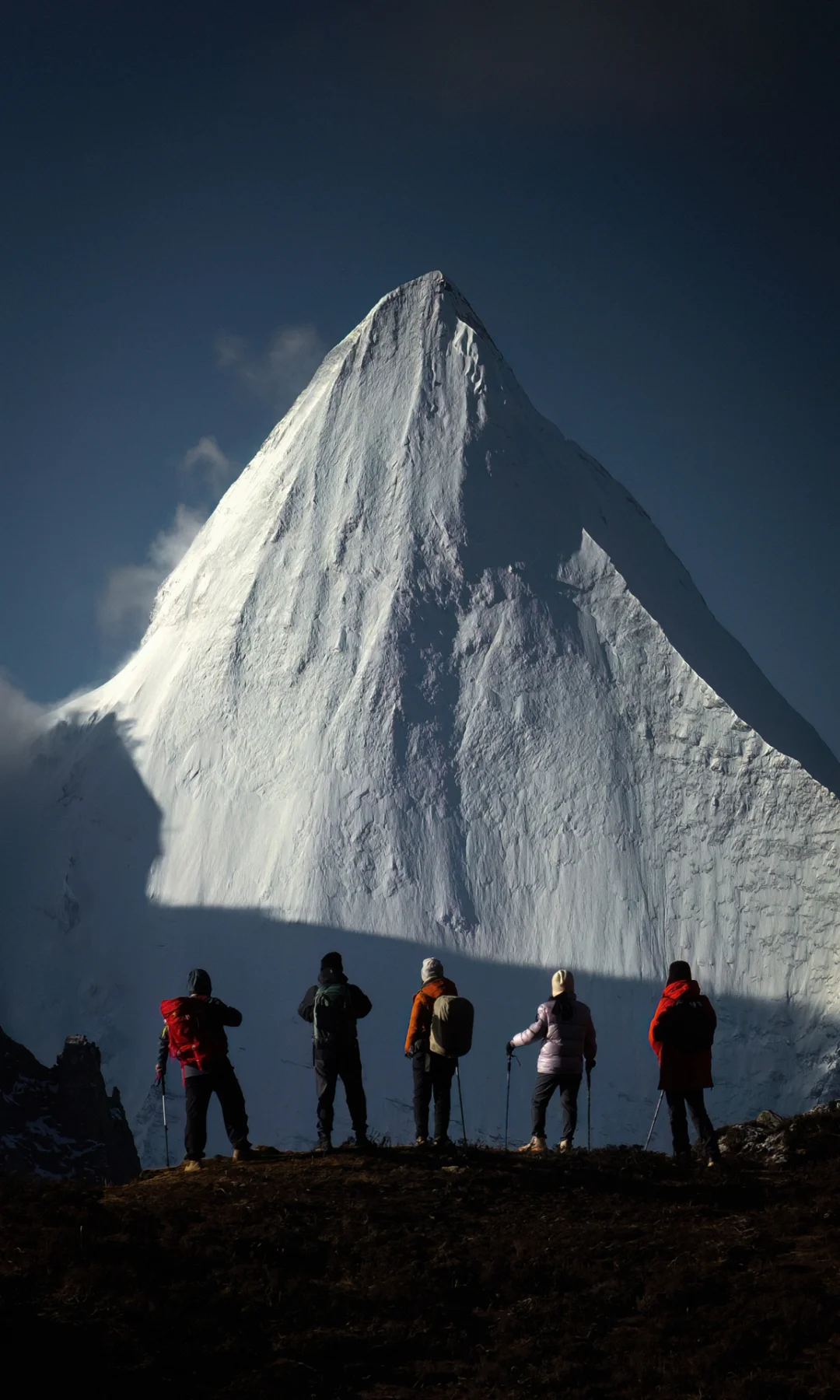 只有满屏，才能感受央迈勇雪山的震撼