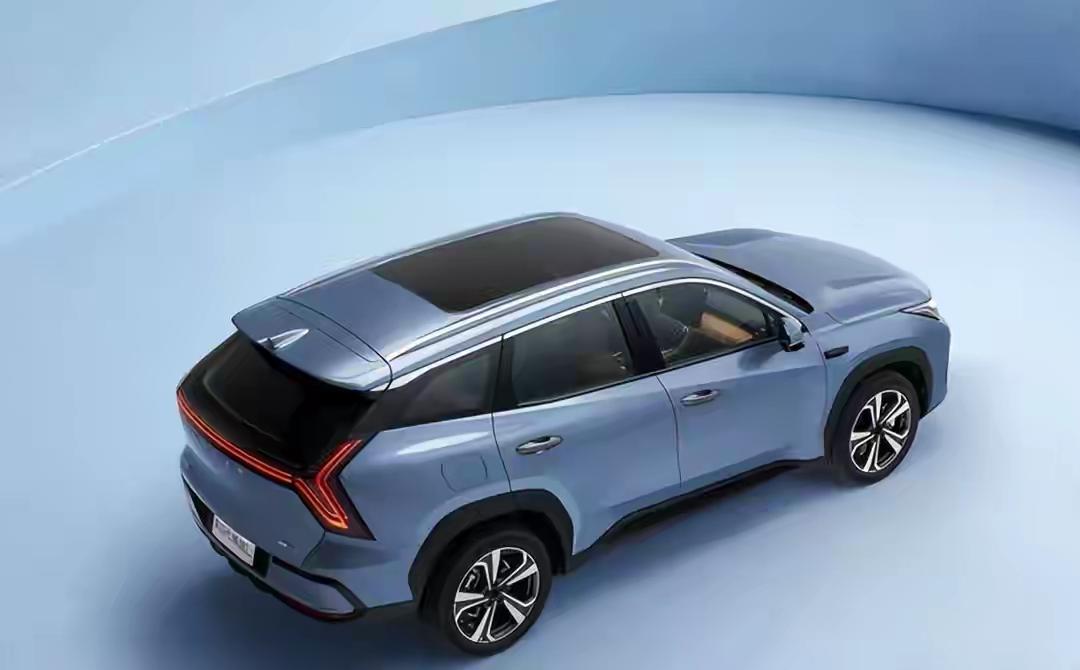 2026年燃油车市场太惨烈，五一还没到就迎来大降价，最大跌幅达50%，豪华车带头