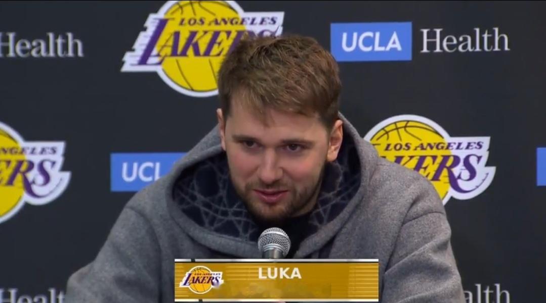 东契奇赞詹姆斯：一场经典的勒布朗比赛，很开心他拯救了我们NBA常规赛继续进行，湖